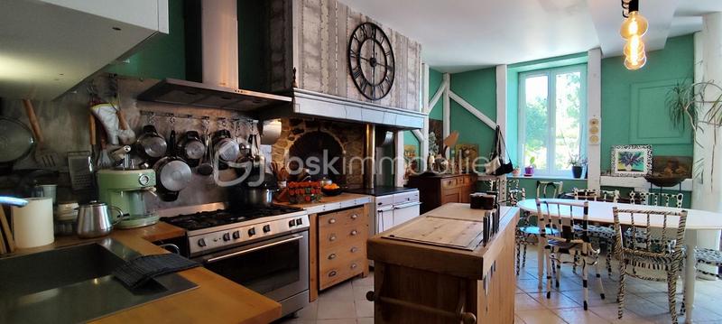 Propriété - 174 m² - 7 pièces