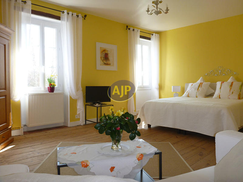 Maison - 540 m² - 15 pièces