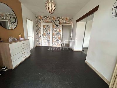 Maison - 275 m² - 10 pièces