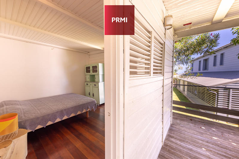 Maison - 235 m² - 8 pièces