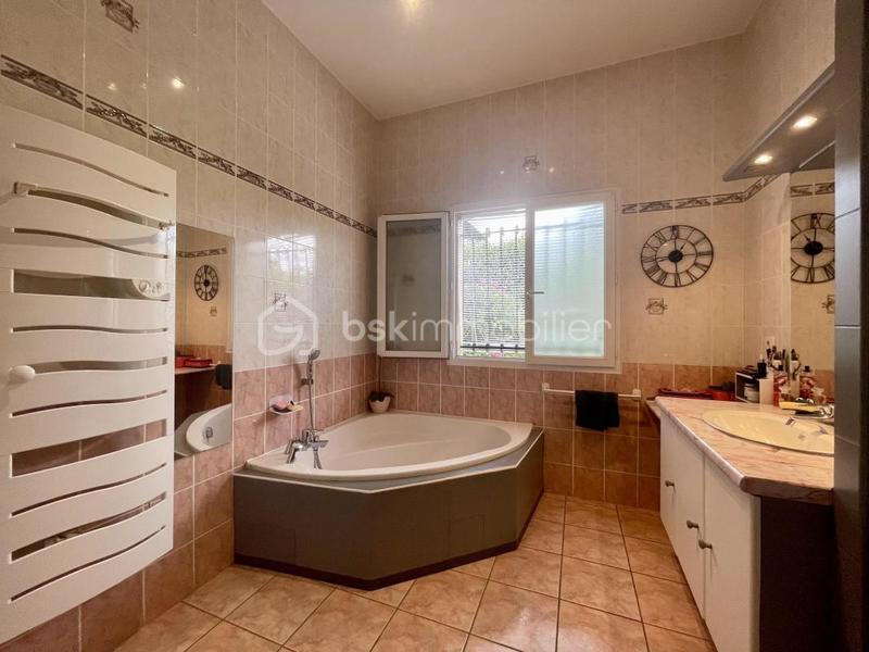 Pavillon - 110 m² - 5 pièces