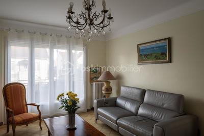 Maison traditionnelle - 120 m² - 5 pièces