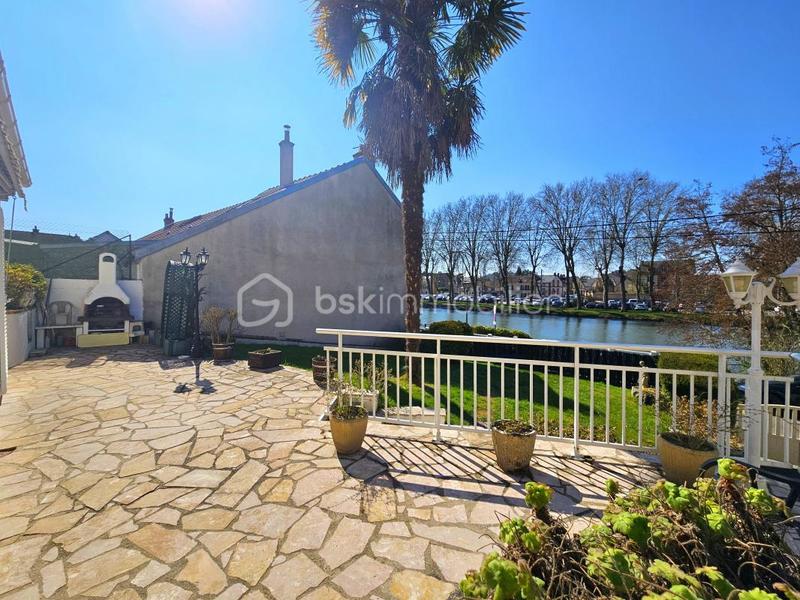 Maison - 108 m² - 5 pièces