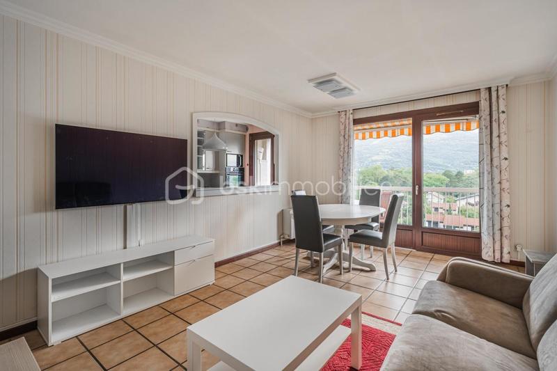 Appartement - 90 m² - 4 pièces