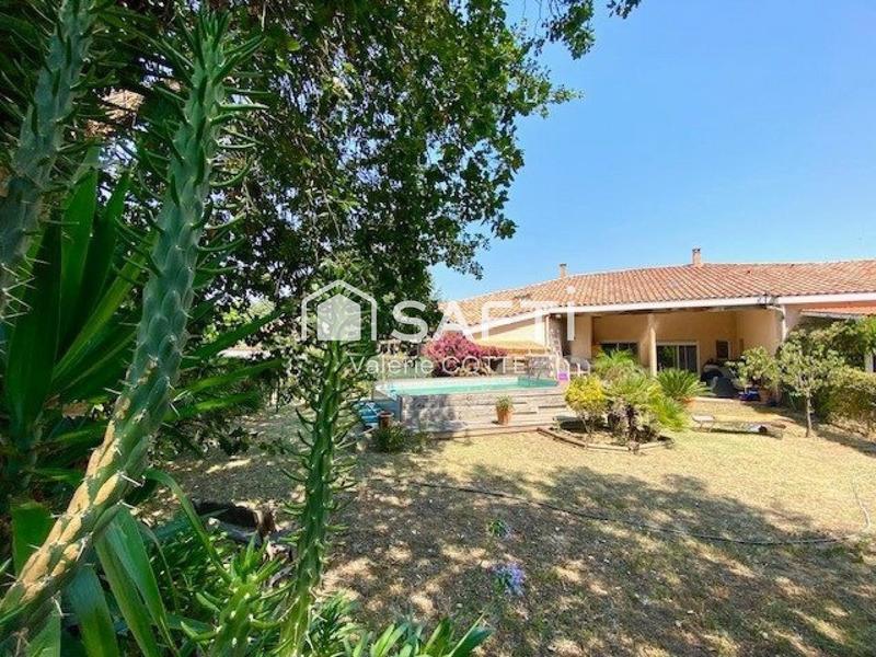 Villa - 360 m² - 9 pièces