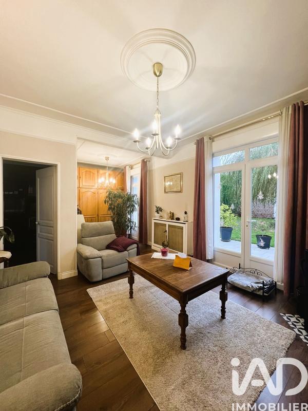 Maison - 188 m² - 8 pièces