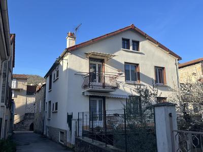 Maison de village - 182 m² - 9 pièces