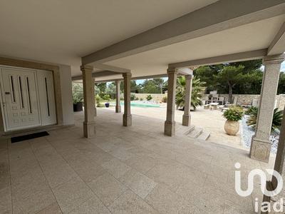 Maison - 180 m² - 6 pièces