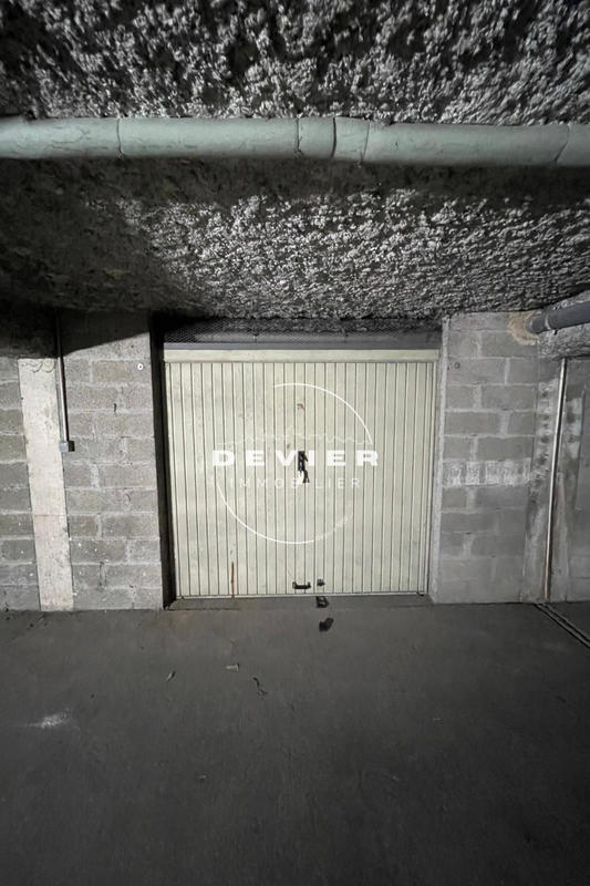 Parking / Garage - 20 m²