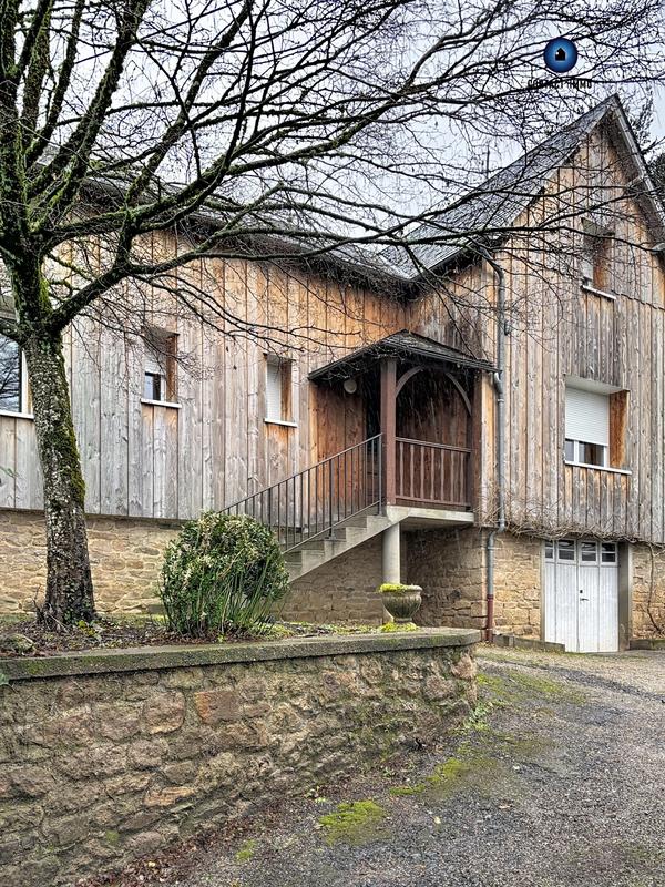 Maison - 95 m² - 5 pièces