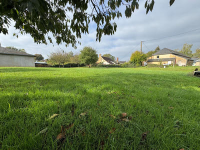 Terrain constructible - 1 091 m²