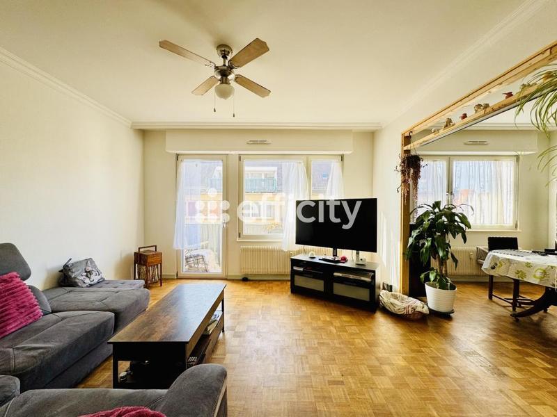 Appartement - 100 m² - 3 pièces