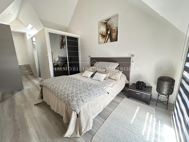 Maison - 205 m² - 8 pièces