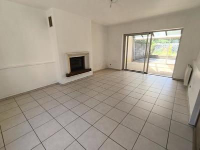 Maison - 81 m² - 5 pièces