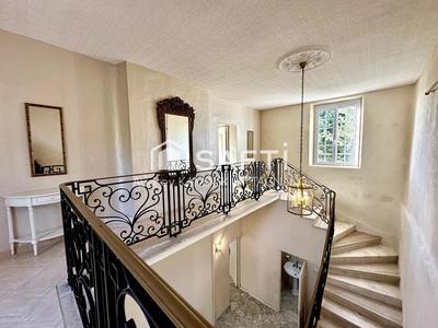 Maison de maîtres - 375 m² - 11 pièces