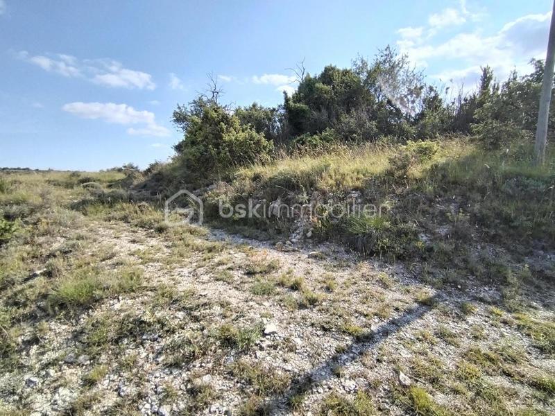 Terrain - 3 300 m²