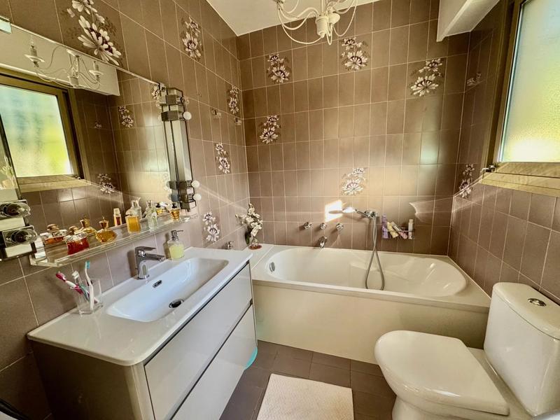 Appartement - 100 m² - 4 pièces