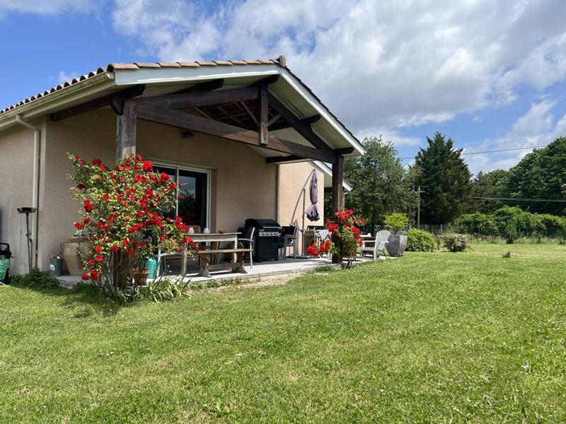 Propriété - 105 m² - 5 pièces