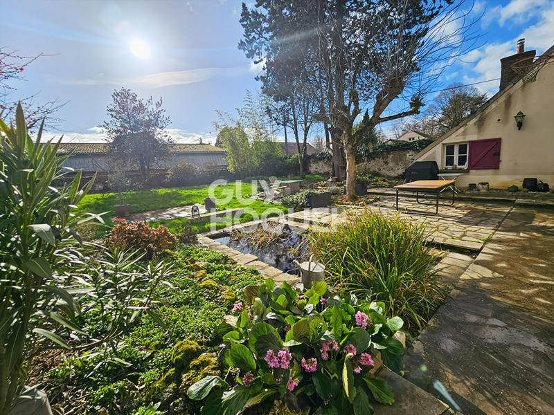 Maison - 200 m² - 8 pièces