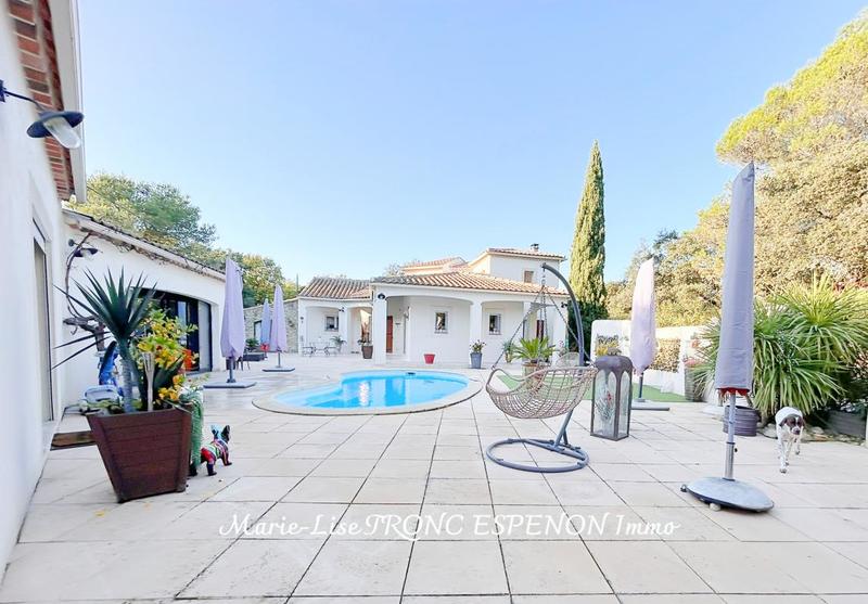 Maison - 210 m² - 8 pièces