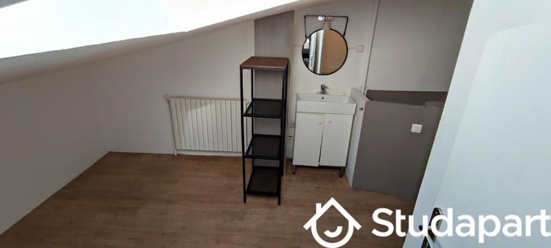 Chambre - 11 m² - 1 pièce