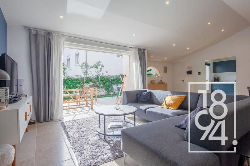 Maison - 213 m² - 5 pièces