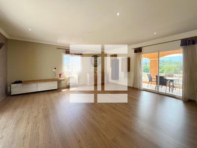 Villa - 207 m² - 8 pièces