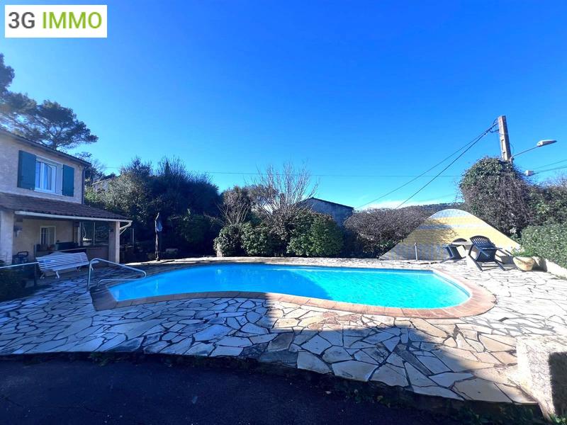 Maison - 111 m² - 5 pièces