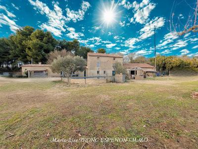 Mas - 266 m² - 8 pièces