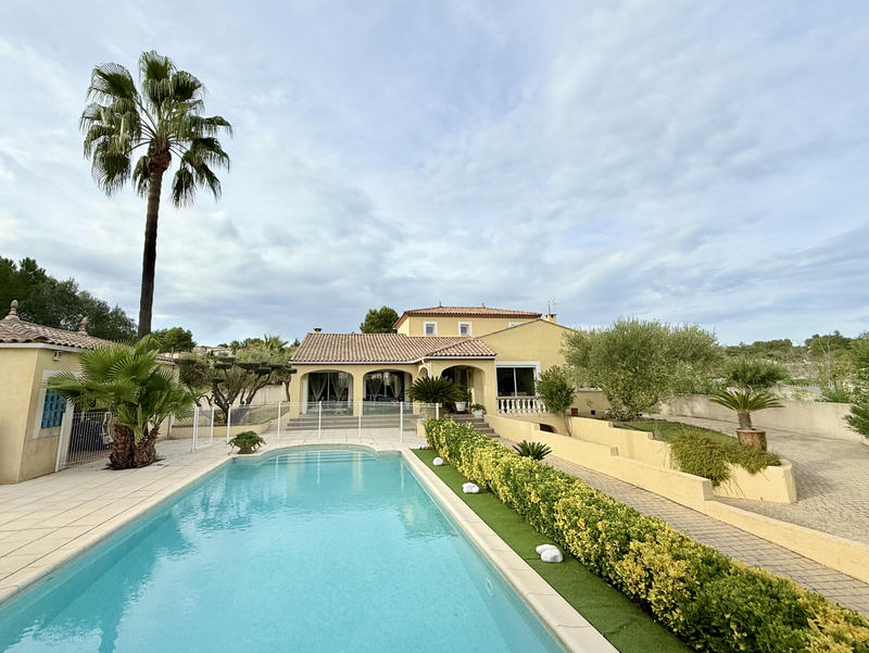 Maison - 189 m² - 6 pièces