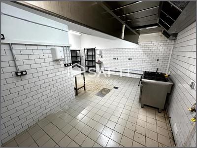 Local commercial - 75 m² - 1 pièce