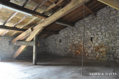 Parking / Garage - 56 m²