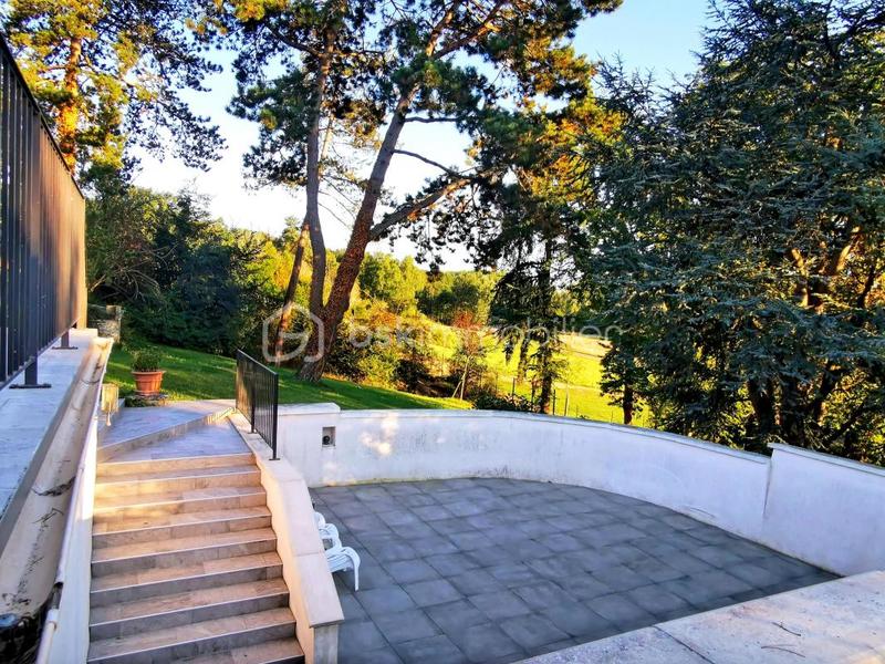 Maison ancienne - 218 m² - 6 pièces