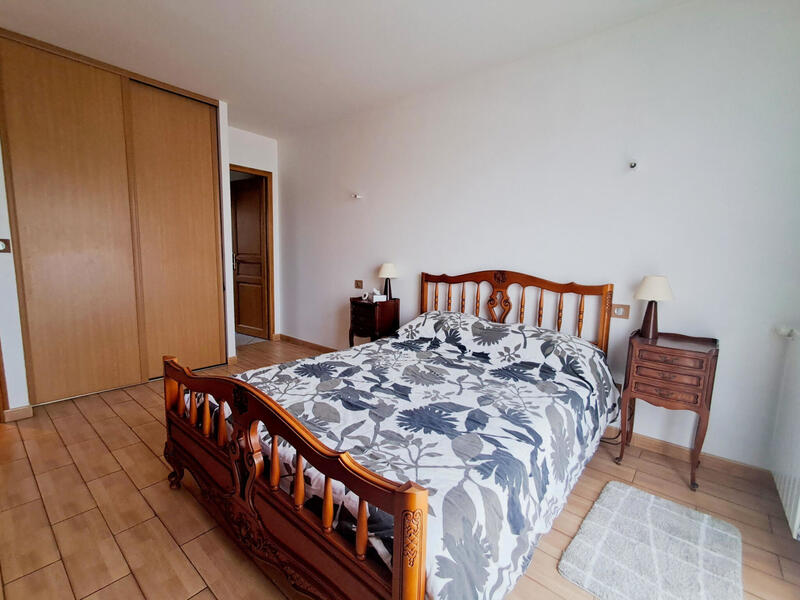 Maison - 205 m² - 7 pièces