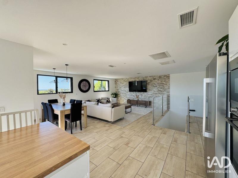 Maison - 150 m² - 4 pièces