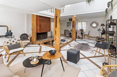 Maison - 198 m² - 7 pièces