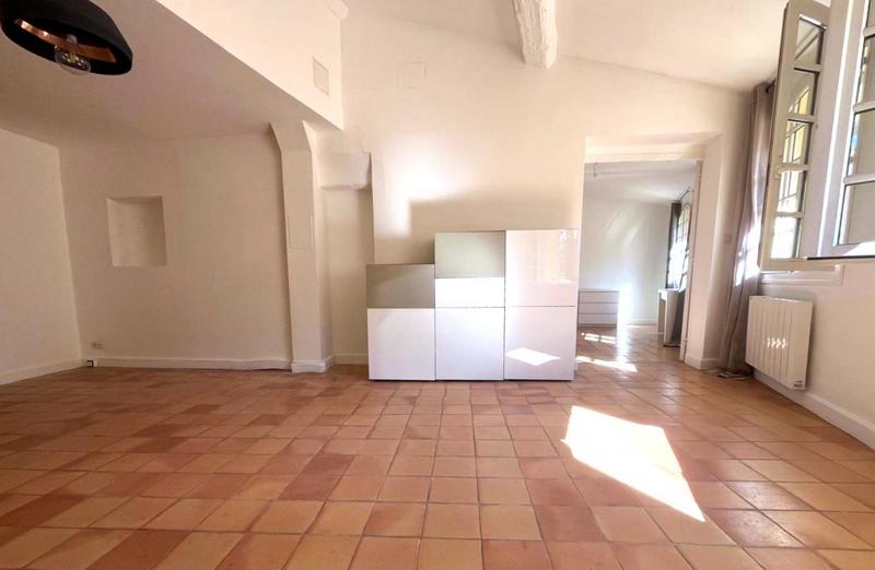 Appartement - 92 m² - 4 pièces