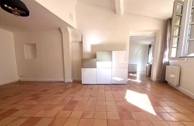 Appartement - 92 m² - 4 pièces