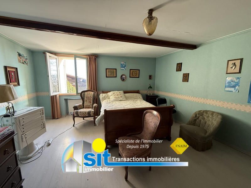 Maison - 265 m² - 8 pièces