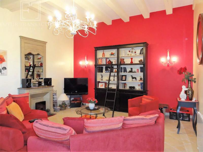 Propriété - 300 m² - 10 pièces