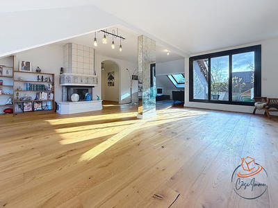 Appartement - 200 m² - 5 pièces