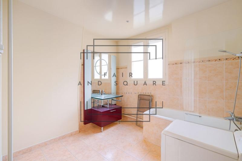 Appartement - 82 m² - 4 pièces