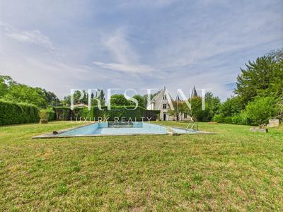 Maison - 400 m² - 10 pièces