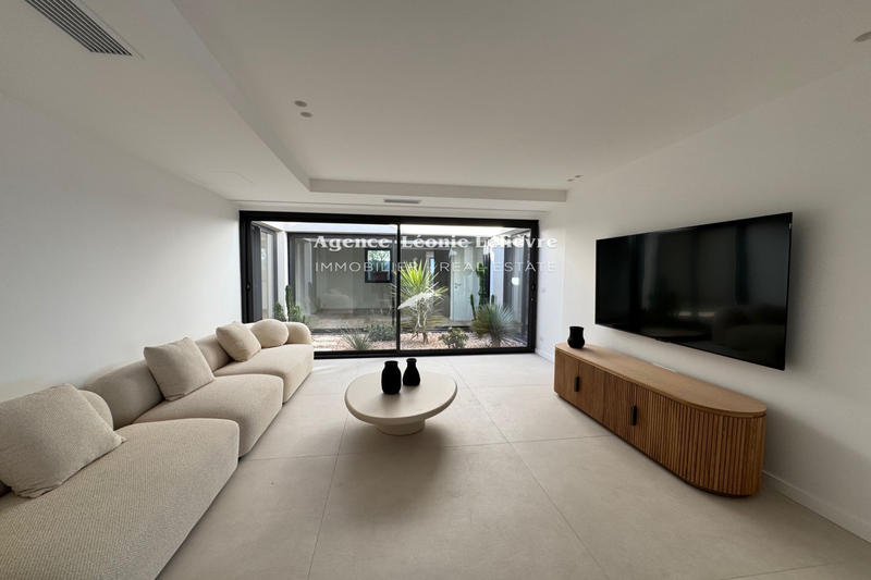 Maison contemporaine - 539 m² - 13 pièces