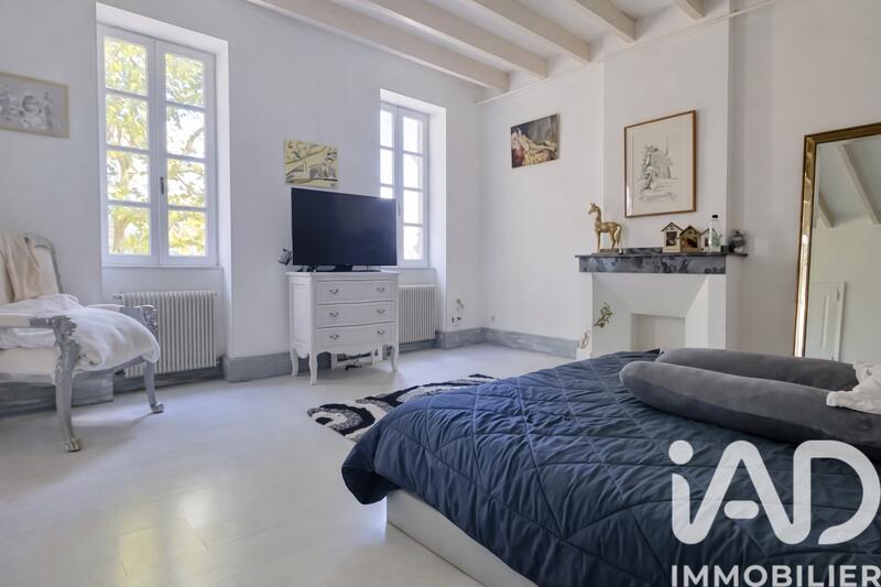 Maison - 450 m² - 15 pièces