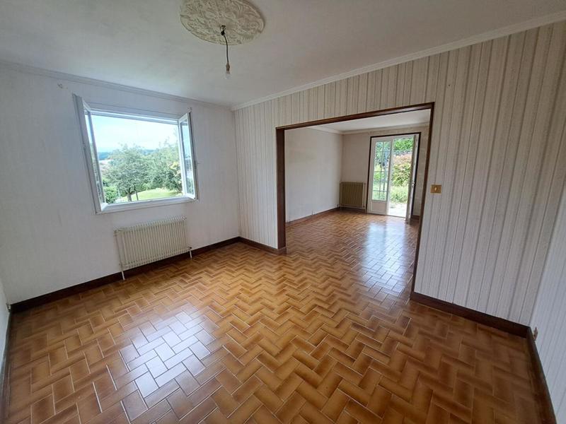 Maison - 93 m² - 4 pièces