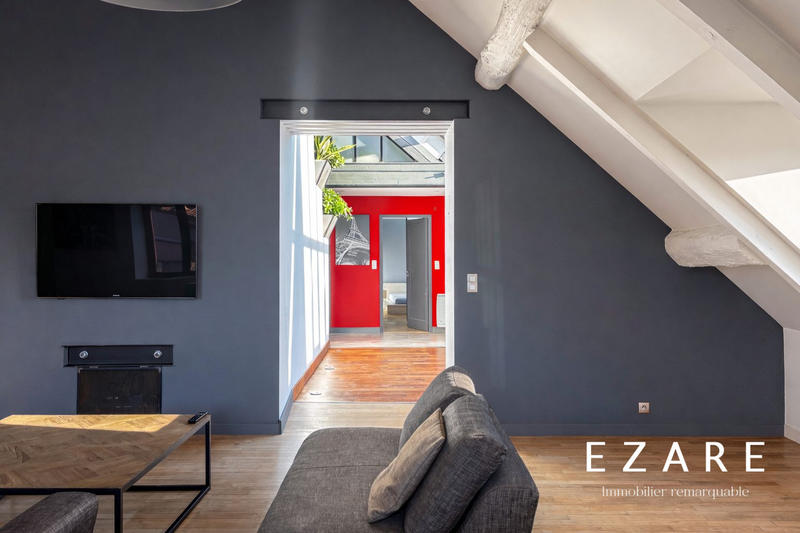 Loft - 138 m² - 6 pièces