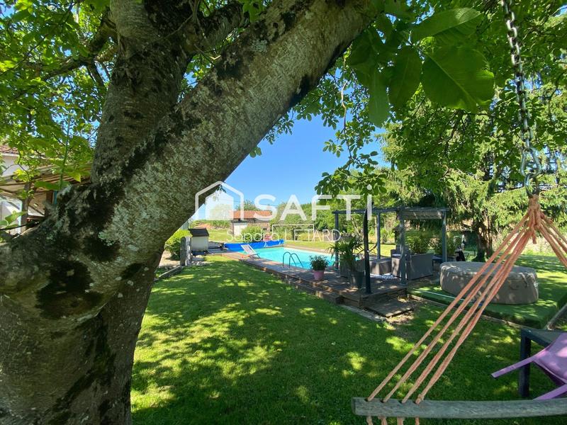 Maison - 250 m² - 7 pièces