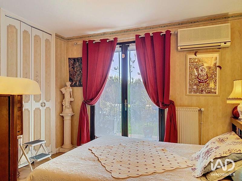 Maison - 330 m² - 8 pièces