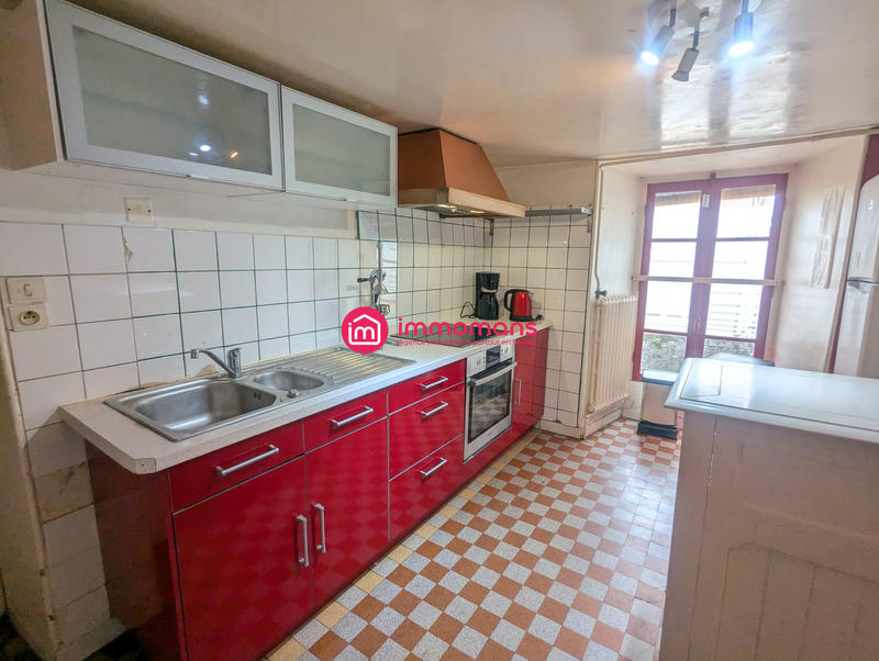 Maison - 203 m² - 9 pièces